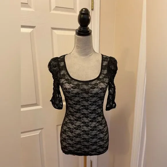 Black lace top - Picture 1 of 4